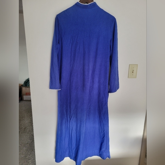 Vintage House Coat / Dressing Gown Embroidered Strawberry Detail Sz S -L - Picture 4 of 6